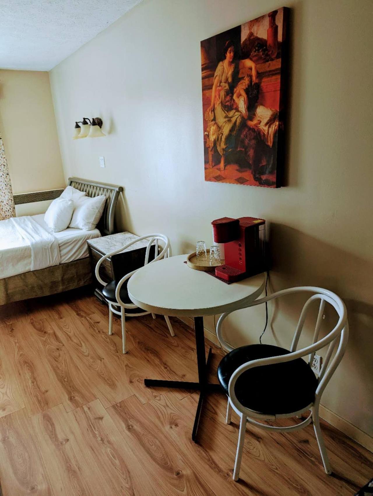 Hotel Motel Granby Kültér fotó