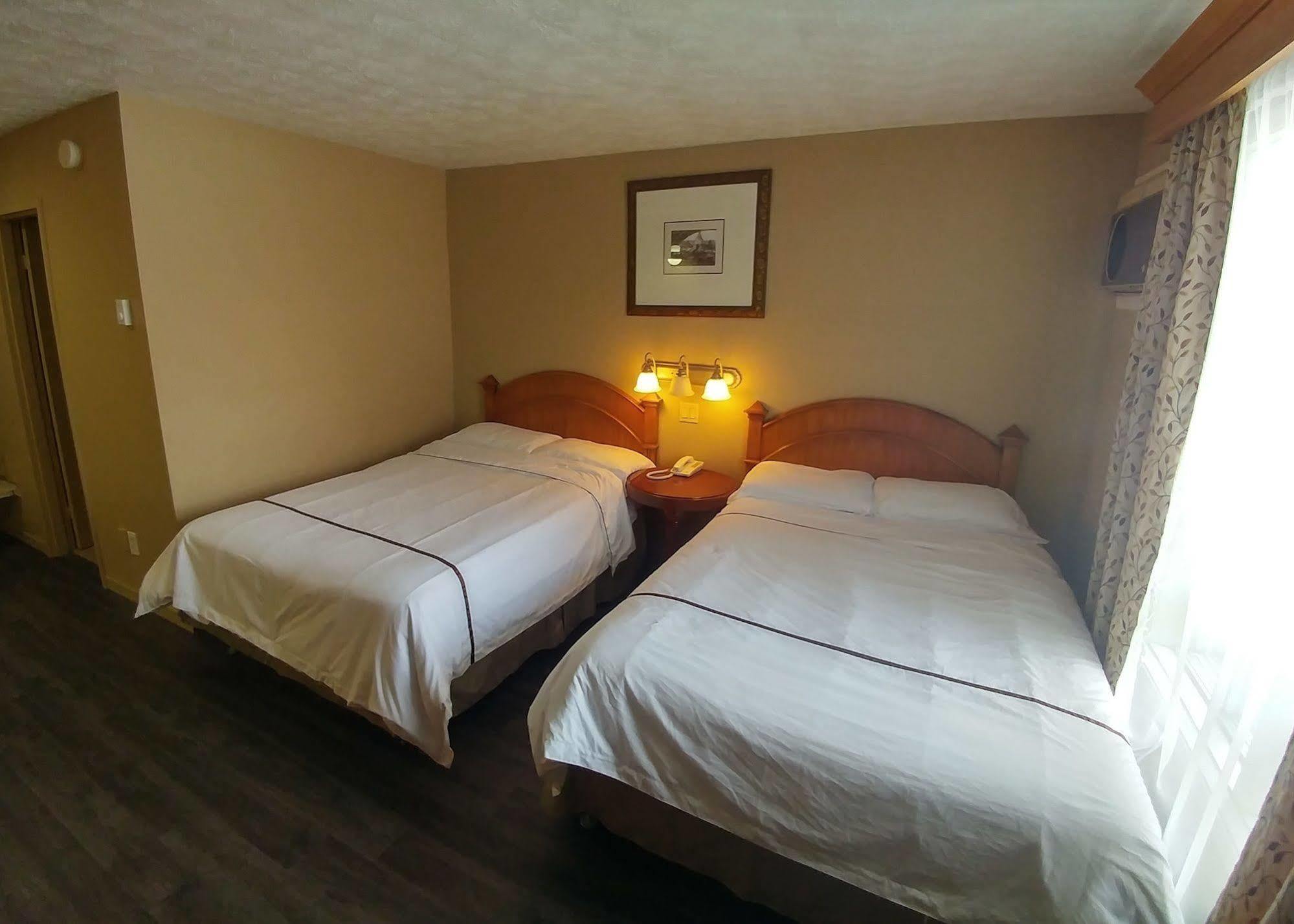 Hotel Motel Granby Kültér fotó